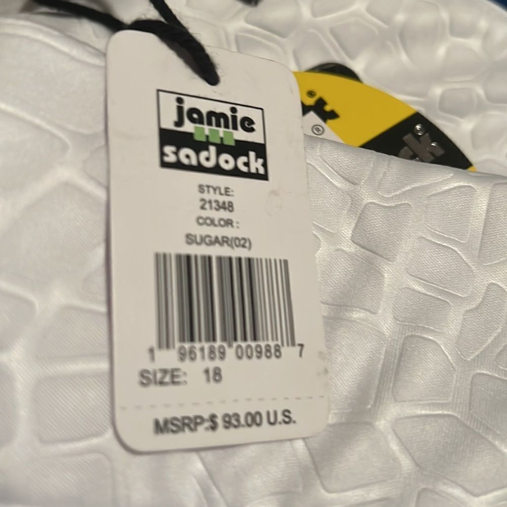 JAMIE SADOCK white skort. Size 18. New with tags. SPF 50. - Picture 9 of 9